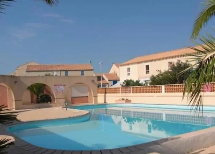 Clair De Apartment *